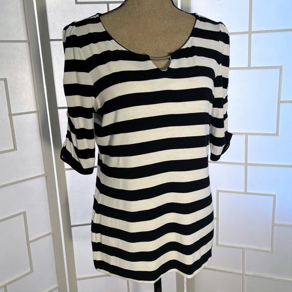Carmen Marc Valvo  Stripe Peephole Top - Picture 7 of 9